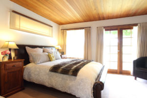 Superking Ensuite ROom at GLenorchy Lake House Boutique B&B